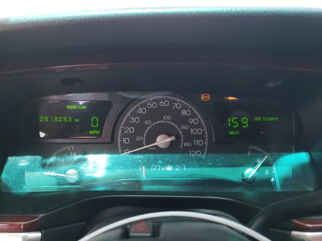 1LNHM81W83Y643044 - 2003 LINCOLN TOWN CAR EXECUTIVE BLACK photo 9