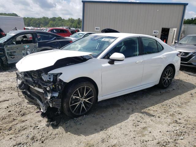 4T1G11AK2PU761998 - 2023 TOYOTA CAMRY SE NIGHT SHADE WHITE photo 1