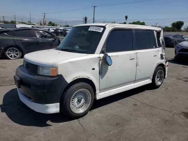 JTLKT324464031436 - 2006 TOYOTA SCION XB WHITE photo 1