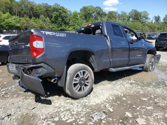 5TFUY5F17JX712697 - 2018 TOYOTA TUNDRA DOUBLE CAB SR/SR5 CHARCOAL photo 3