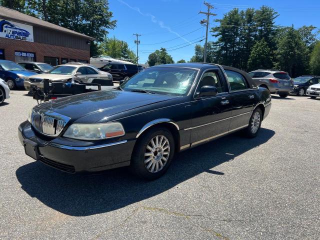 1LNHM81W94Y660730 - 2004 LINCOLN TOWN CAR EXECUTIVE BLACK photo 2