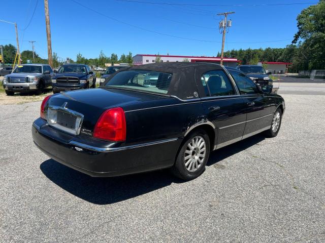 1LNHM81W94Y660730 - 2004 LINCOLN TOWN CAR EXECUTIVE BLACK photo 4