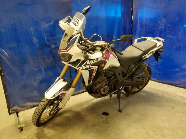 JH2SD04G0HK000253 - 2017 HONDA CRF1000 WHITE photo 2