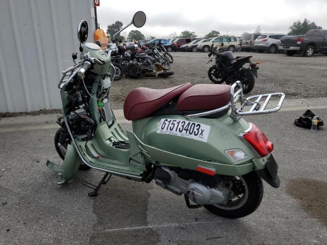 ZAPM459L2H5300653 - 2017 VESPA GTS 300 SUPER GREEN photo 3