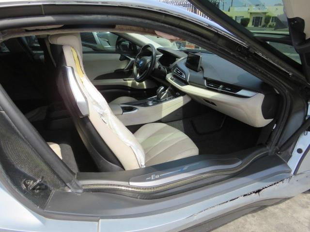 WBY2Z2C32HV676737 - 2017 BMW I8 SILVER photo 5