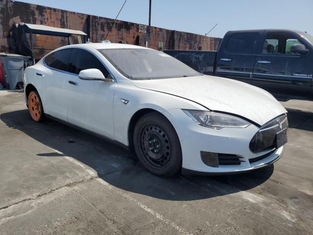 5YJSA1E13GF136034 - 2016 TESLA MODEL S WHITE photo 4