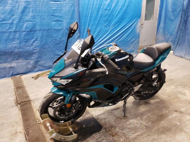 ML5EXEM11MDA30606 - 2021 KAWASAKI EX650 M TEAL photo 2