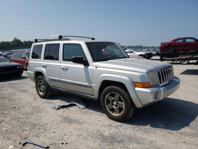 1J8HG48P67C702087 - 2007 JEEP COMMANDER SILVER photo 4