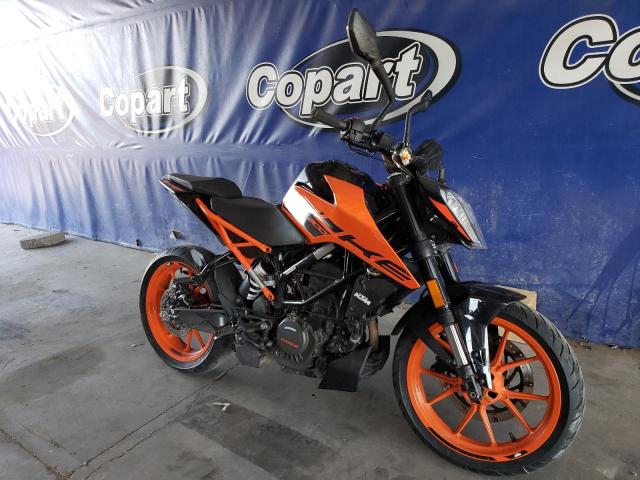 MD2JPC409NC039200 - 2022 KTM 200 DUKE BLACK photo 1