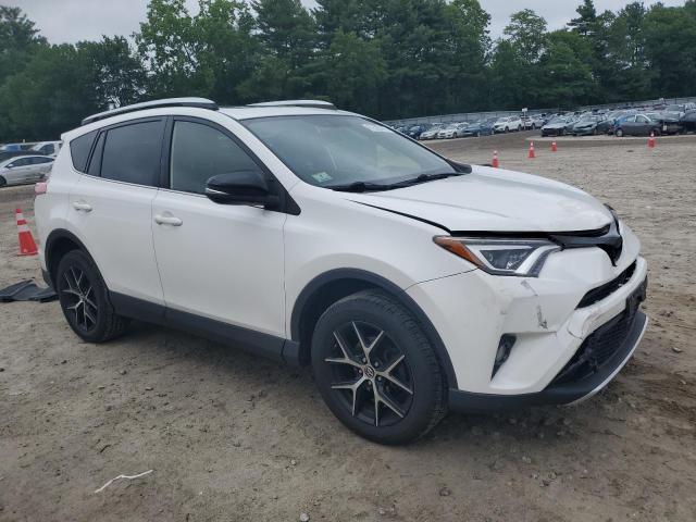 JTMJFREVXGD187472 - 2016 TOYOTA RAV4 SE WHITE photo 4