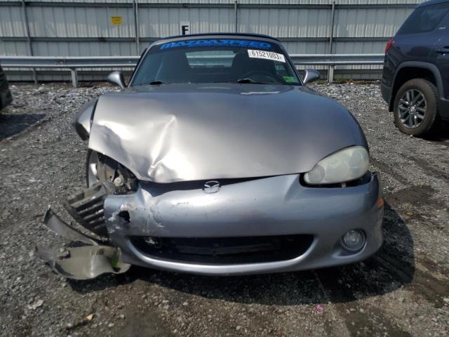 JM1NB353630305320 - 2003 MAZDA MX-5 MIATA BASE BLUE photo 5