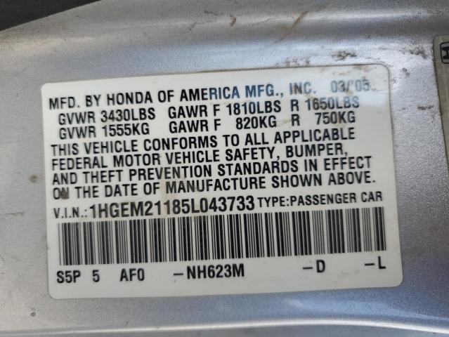 1HGEM21185L043733 - 2005 HONDA CIVIC DX VP Silber Foto 12