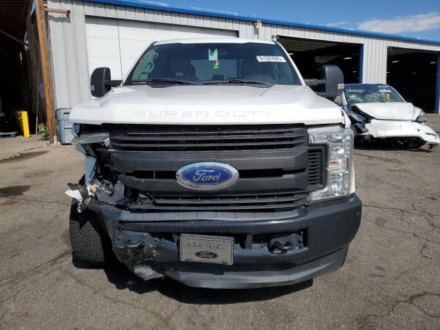 1FT7W2B68KEE26230 - 2019 FORD F250 SUPER DUTY WHITE photo 5