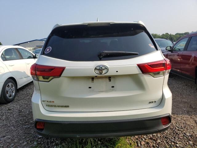 5TDKZRFH1KS305958 - 2019 TOYOTA HIGHLANDER SE WHITE photo 6