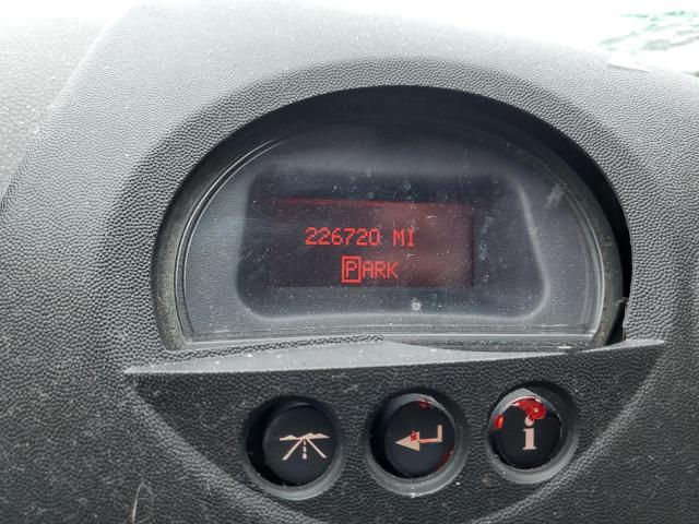 2G2WS522741118254 - 2004 PONTIAC GRAND PRIX GT2 თეთრი ფოტო 9