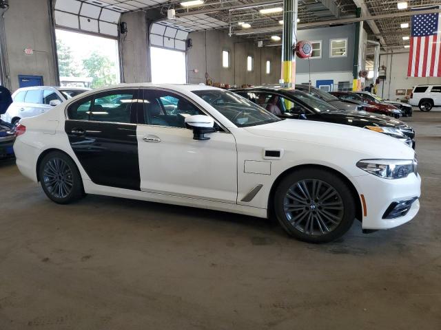 WBAJE7C55JWC57255 - 2018 BMW 540 XI WHITE photo 4