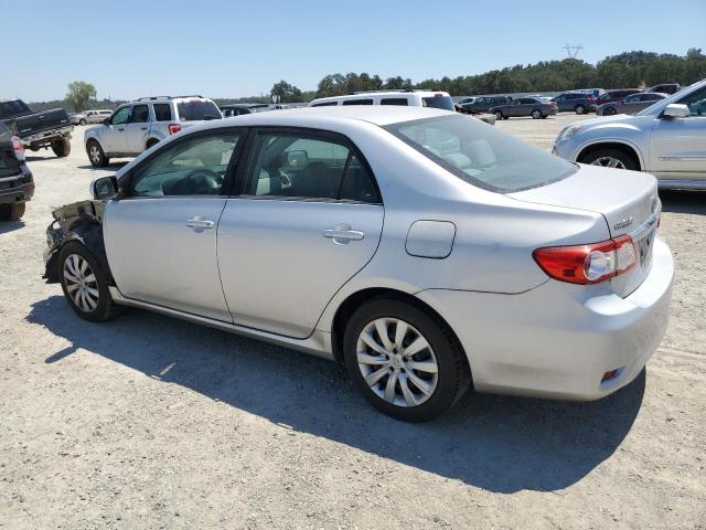 2T1BU4EE0DC013674 - 2013 TOYOTA COROLLA BASE SILVER photo 2