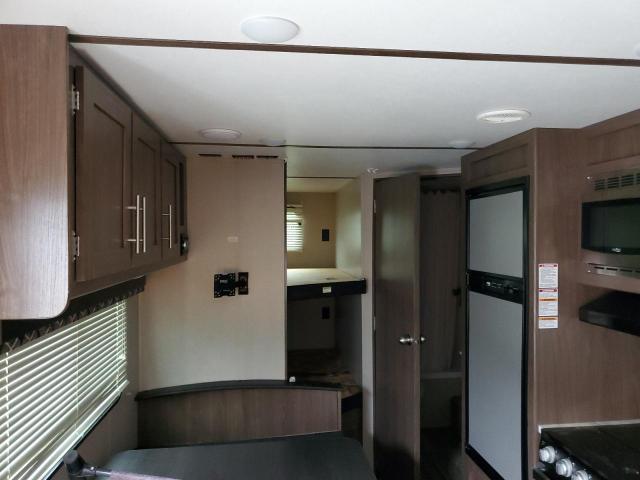 4YDT26221L7241051 - 2020 HIDE CAMPER WHITE photo 6