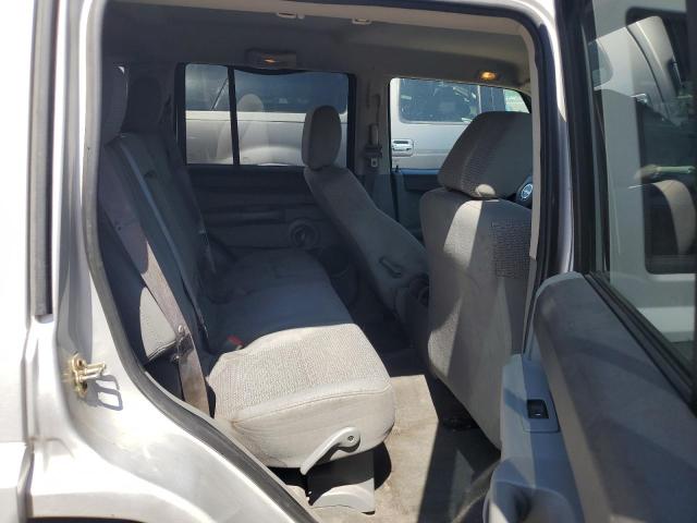 1J8HG48N66C157862 - 2006 JEEP COMMANDER 银色 照片 10