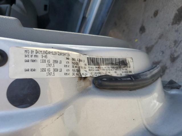 1J8HG48N66C157862 - 2006 JEEP COMMANDER 银色 照片 13