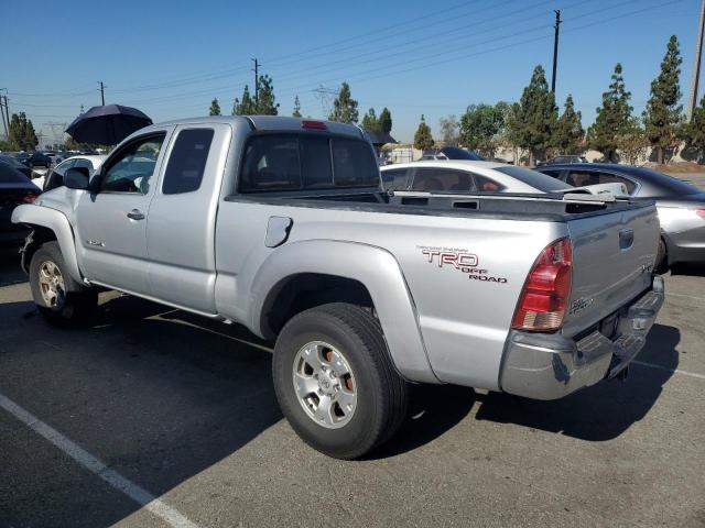 5TETU62NX5Z142246 - 2005 TOYOTA TACOMA PRERUNNER ACCESS CAB SILVER photo 2