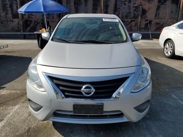 3N1CN7AP2HK429375 - 2017 NISSAN VERSA S SILVER photo 5