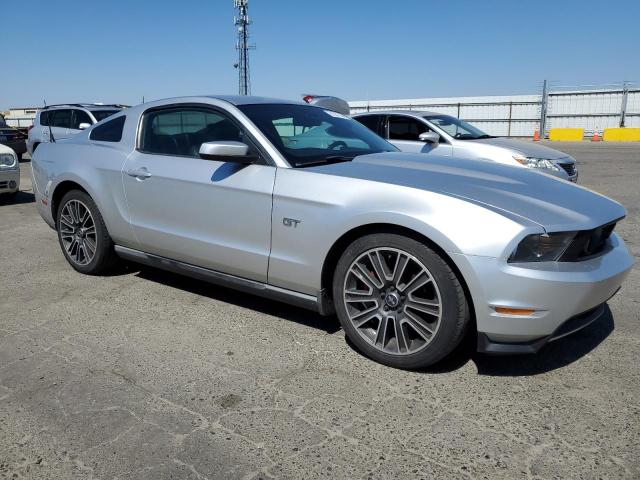 1ZVBP8CH4A5154684 - 2010 FORD MUSTANG GT SILVER photo 4