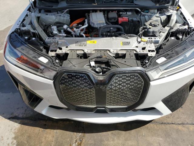 WB523CF02PCM84962 - 2023 BMW IX XDRIVE50 Blanc photo 12