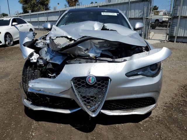 ZARFAECN9J7581525 - 2018 ALFA ROMEO GIULIA TI SILVER photo 5