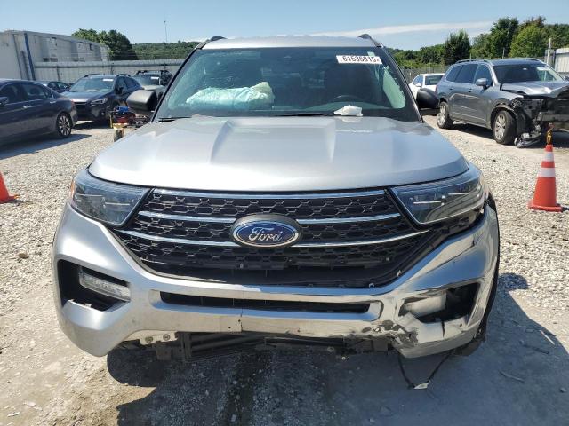 1FMSK8DH5NGB03927 - 2022 FORD EXPLORER XLT 银色 照片 5