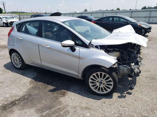 3FADP4FJ3EM244658 - 2014 FORD FIESTA TITANIUM SILVER photo 4