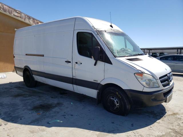 WD3PF1CCXB5556356 - 2011 MERCEDES-BENZ SPRINTER 3500 WHITE photo 4