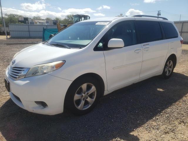 5TDKK3DC0GS728689 - 2016 TOYOTA SIENNA LE WHITE photo 1