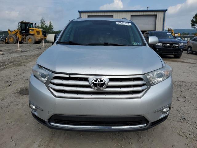 5TDBK3EH6DS229885 - 2013 TOYOTA HIGHLANDER BASE SILVER photo 5