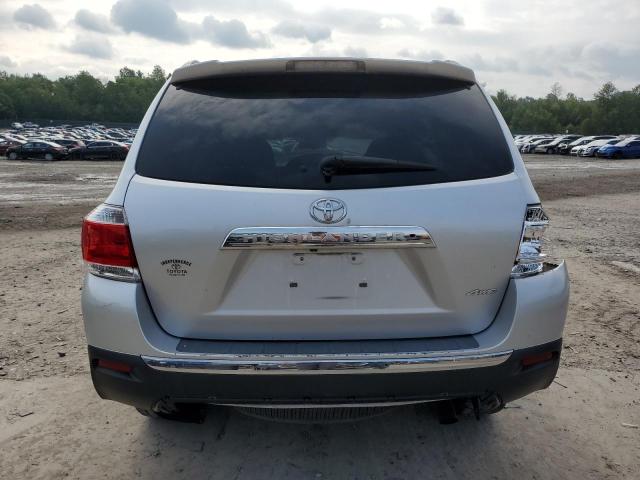 5TDBK3EH6DS229885 - 2013 TOYOTA HIGHLANDER BASE SILVER photo 6