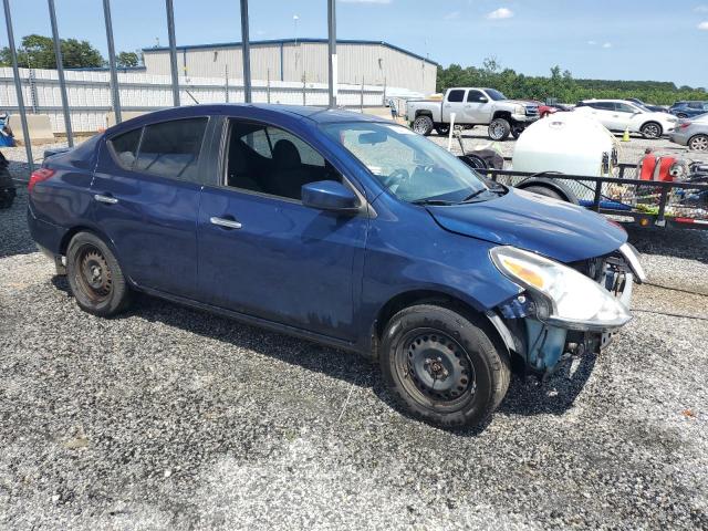 3N1CN7APXJL800332 - 2018 NISSAN VERSA S 蓝色 照片 4