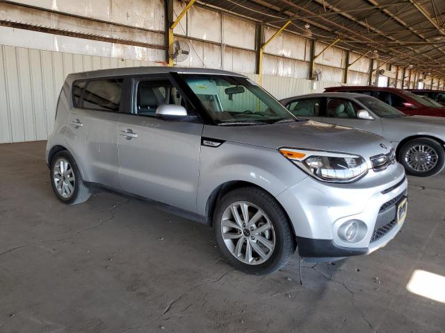 KNDJP3A50J7532112 - 2018 KIA SOUL + SILVER photo 4