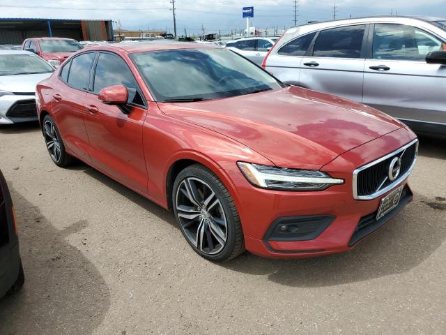 7JRA22TK0MG091261 - 2021 VOLVO S60 T6 MOMENTUM RED photo 4