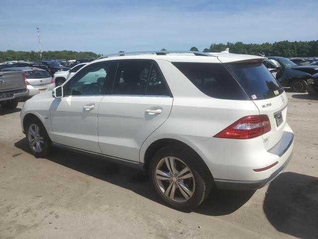 4JGDA5HB0CA002763 - 2012 MERCEDES-BENZ ML 350 4MATIC WHITE photo 2