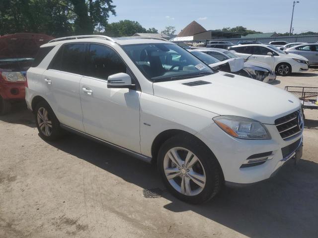 4JGDA5HB0CA002763 - 2012 MERCEDES-BENZ ML 350 4MATIC WHITE photo 4
