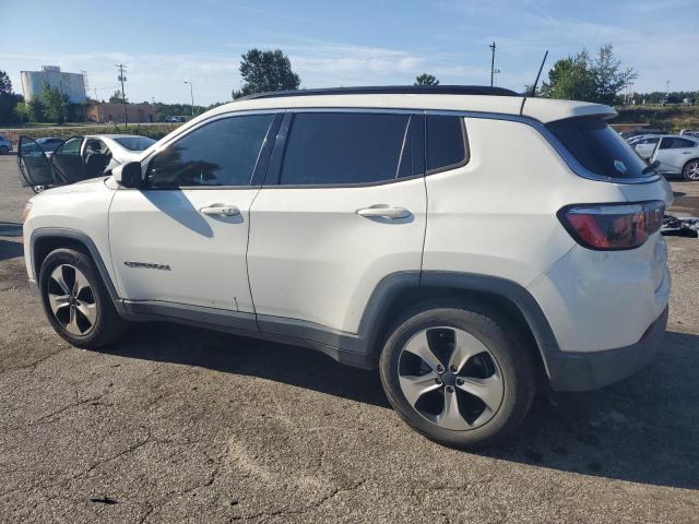 3C4NJCBB3JT271710 - 2018 JEEP COMPASS LATITUDE WHITE photo 2