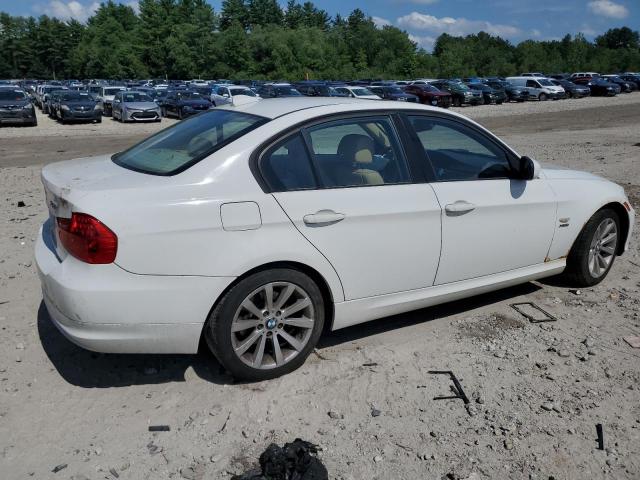 WBAPK5C5XBA994860 - 2011 BMW 328 XI SULEV WHITE photo 3