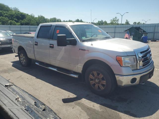 1FTPW14V19FA54135 - 2009 FORD F-150 SUPERCREW SILVER photo 4