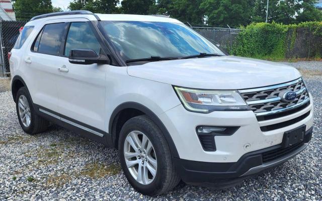 1FM5K8D82JGB69620 - 2018 FORD EXPLORER XLT WHITE photo 1