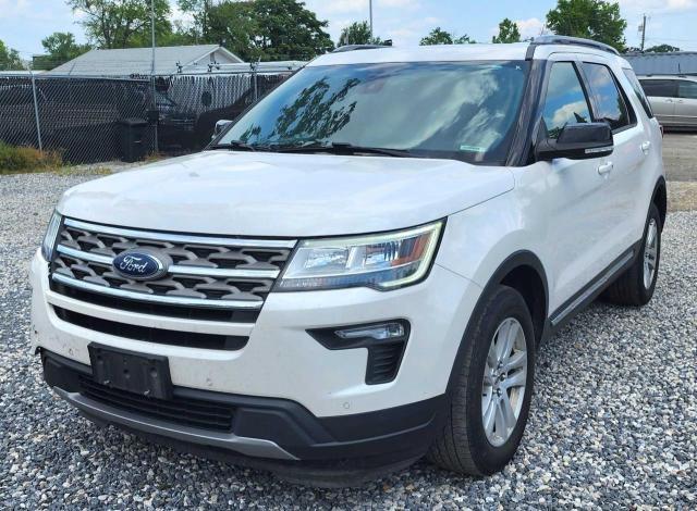 1FM5K8D82JGB69620 - 2018 FORD EXPLORER XLT WHITE photo 2