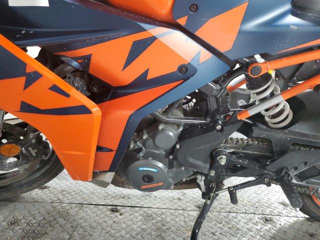 MD2JYJ402NC217109 - 2022 KTM 390 RC TWO TONE photo 6