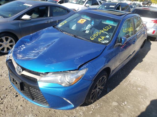 4T1BF1FKXGU560256 - 2016 TOYOTA CAMRY LE BLUE photo 2