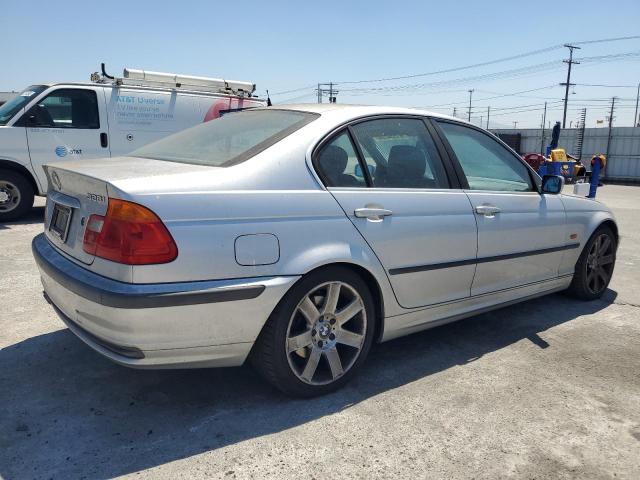 WBAAM5347YFR19472 - 2000 BMW 328 I SILVER photo 3