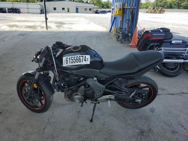 JKAEXEC10BDA69198 - 2011 KAWASAKI EX650 C 黑色 照片 3