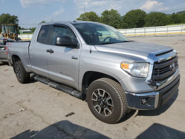 5TFUW5F16FX429429 - 2015 TOYOTA TUNDRA DOUBLE CAB SR/SR5 SILVER photo 4